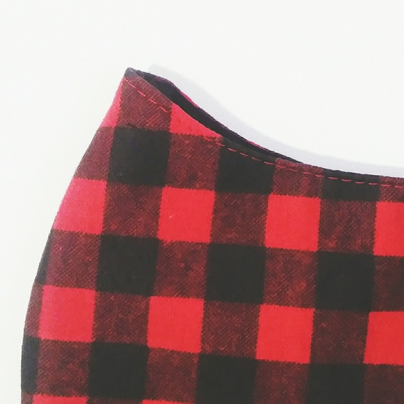 Red & Black Checkered Face Mask - Picture 3 of 8